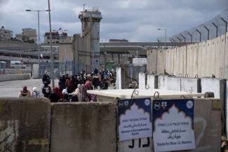 Palestinian women at an Israeli checkpoint in order to cross over to Jerusalem during Ramadan 2023. 