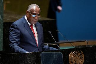 Alatoi Ishmael Kalsakau, Premierminister von Vanuatu, vor der UN-Generalversammlung im März 2023.