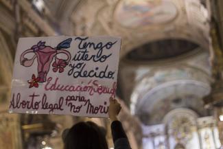 “My uterus, my decision”: Thousands demonstrate in Santiago de Chile in early July for a reform to Chile’s abortion law.