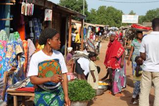 Sokodé: die Marktplätze sollen modernisiert und ausgebaut werden, unter Beteiligung der Menschen.