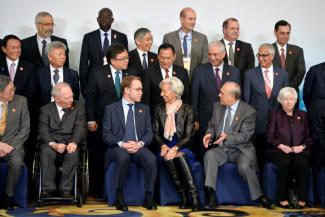 Tensions between established and emerging powers do not explain everything: finance ministers and central bankers from the G20 with IMF head Christine Lagarde (centre) in Shanghai in February.