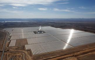 In Ouarzazate, Marokko, steht das weltweit größte Sonnenwärmekraftwerk.