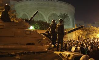 Angst vor dem Volk: militärisch bewachter Präsidentenpalast in Kairo im Dezember 2012.