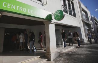 Job centre in  Cascais: for the age group 15 to 24, the unemployment rate is 35 % in Portugal.