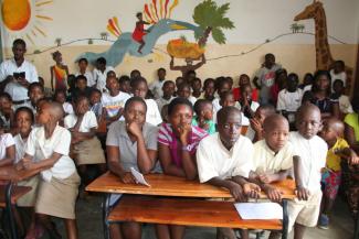Children in the school of Fondation Stamm.