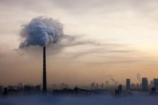 The Chinese government does not consider coal the fuel of the future: air pollution in Changchun in the summer of 2014.