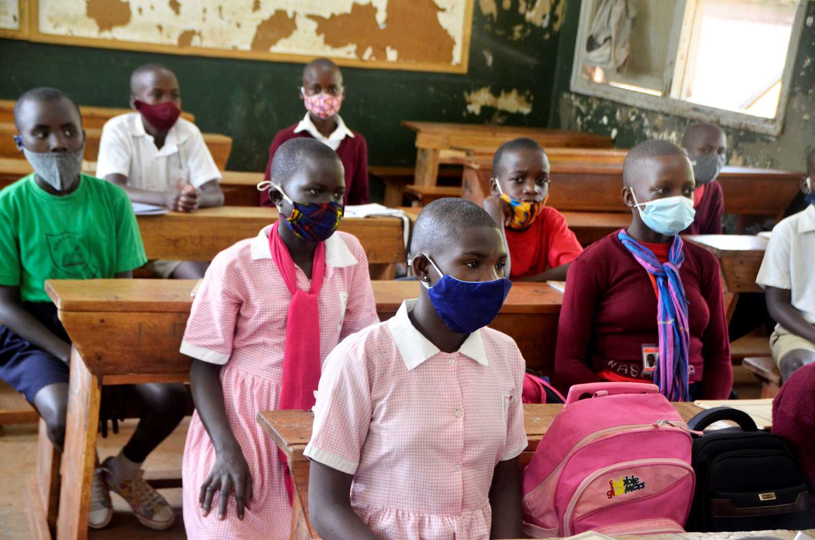 picture-alliance/Xinhua News Agency/Nicholas Kajoba Pupils in Kampala, Uganda’s capital.
