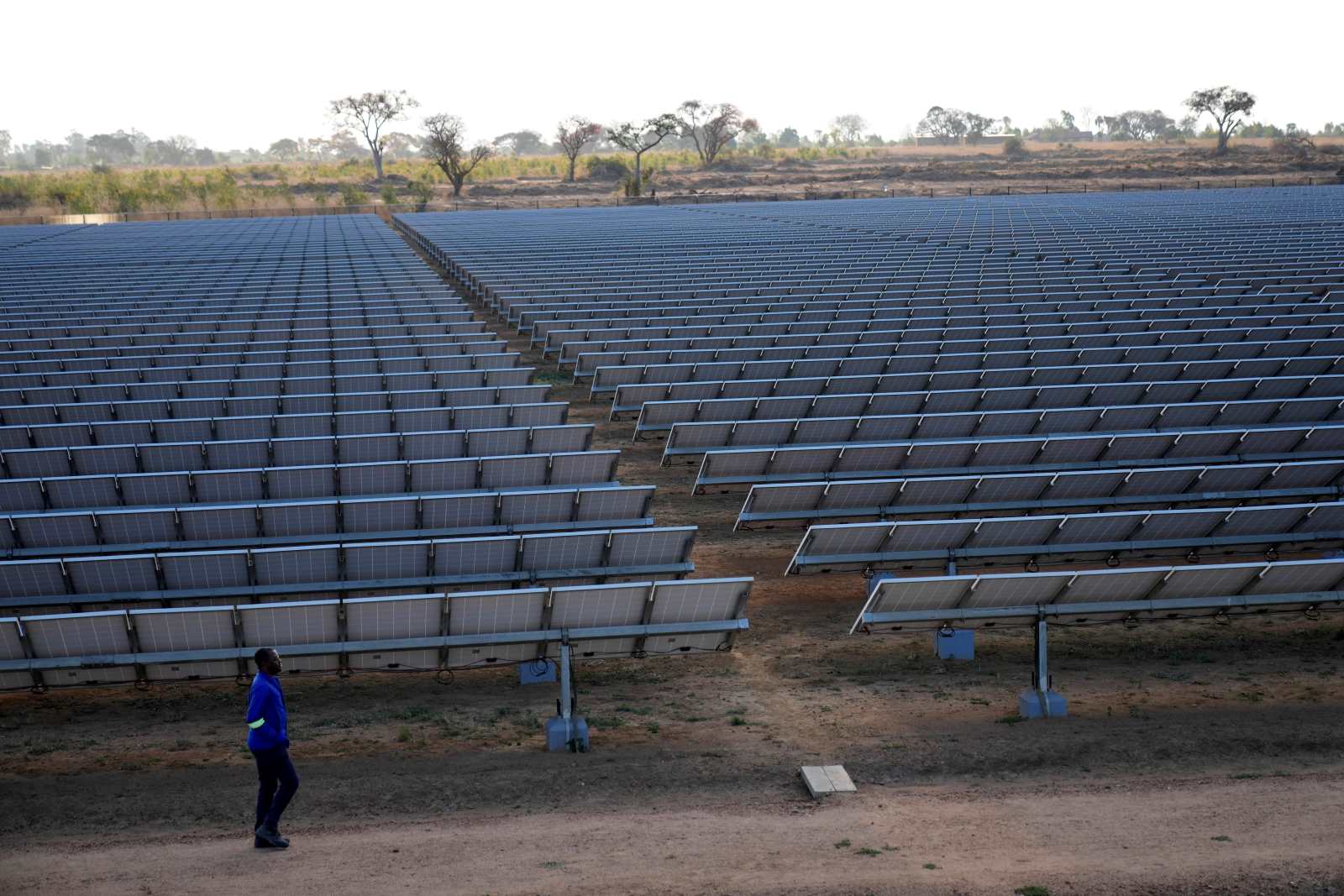 Climate finance can lower the costs of alternatives to fossil fuels: solar farm in Zimbabwe.