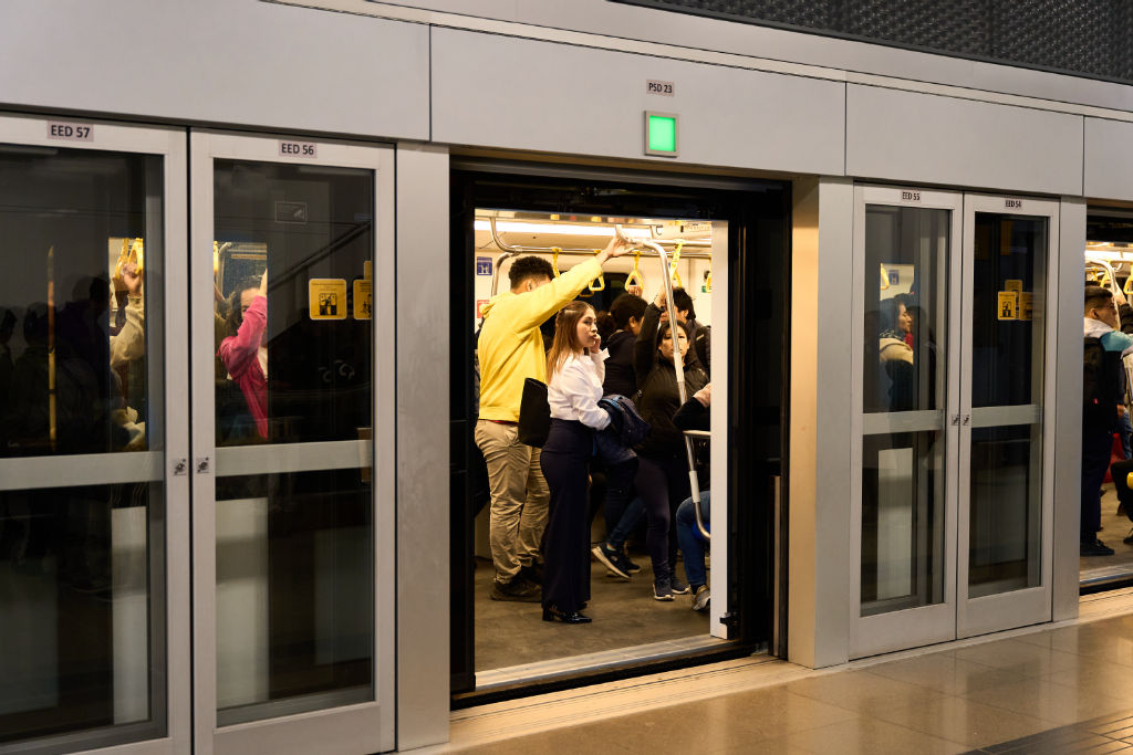 DC investments in local urban transport – such as the metro in Lima – have been heavily criticised, but also result in orders for German companies.