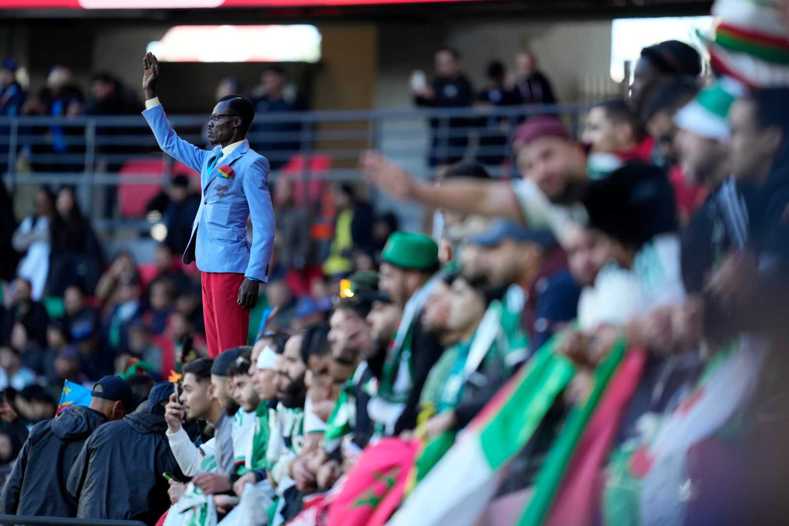 Michel Nkuka Mboladinga beim Spiel der DR Kongo gegen Algerien. 