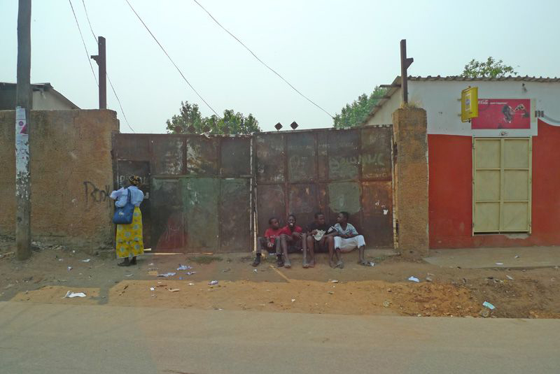 sb Junge Sambier brauchen Chancen: Armenviertel in der Hauptstadt Lusaka.