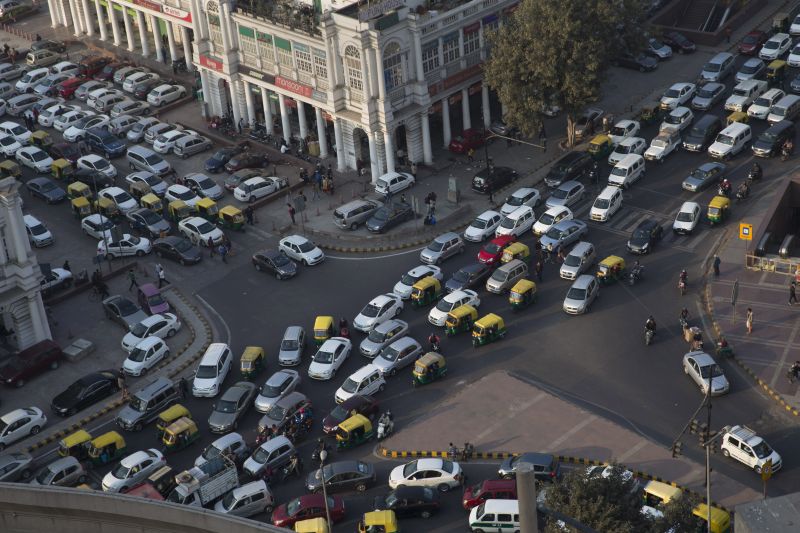 Topgyal/AP Photo/picture-alliance Stau in Delhi.
