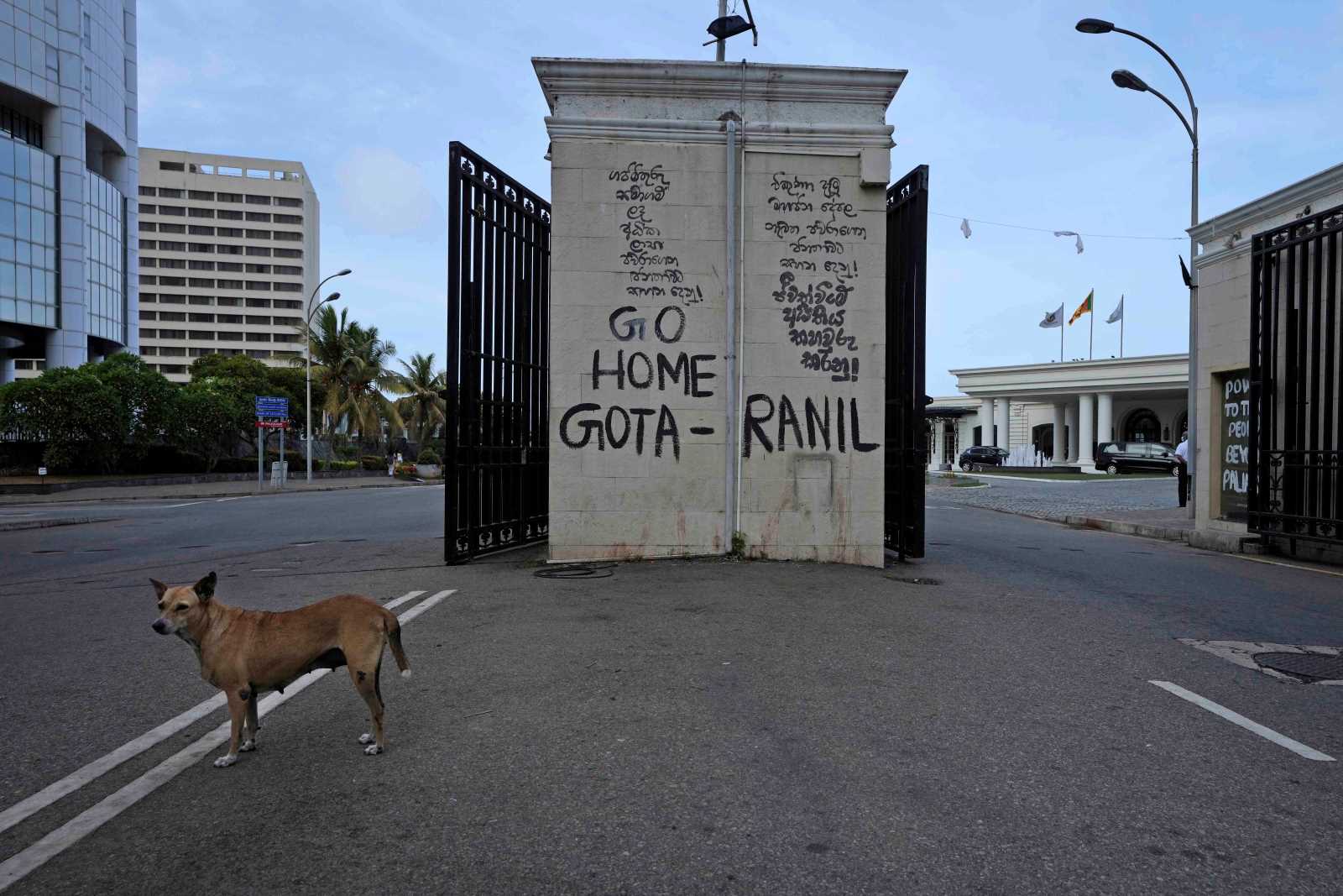 Protesters wanted neither Gotabaya Rajapaksa nor Ranil Wickremesinghe to stay – graffiti in Colombo in mid-July.
