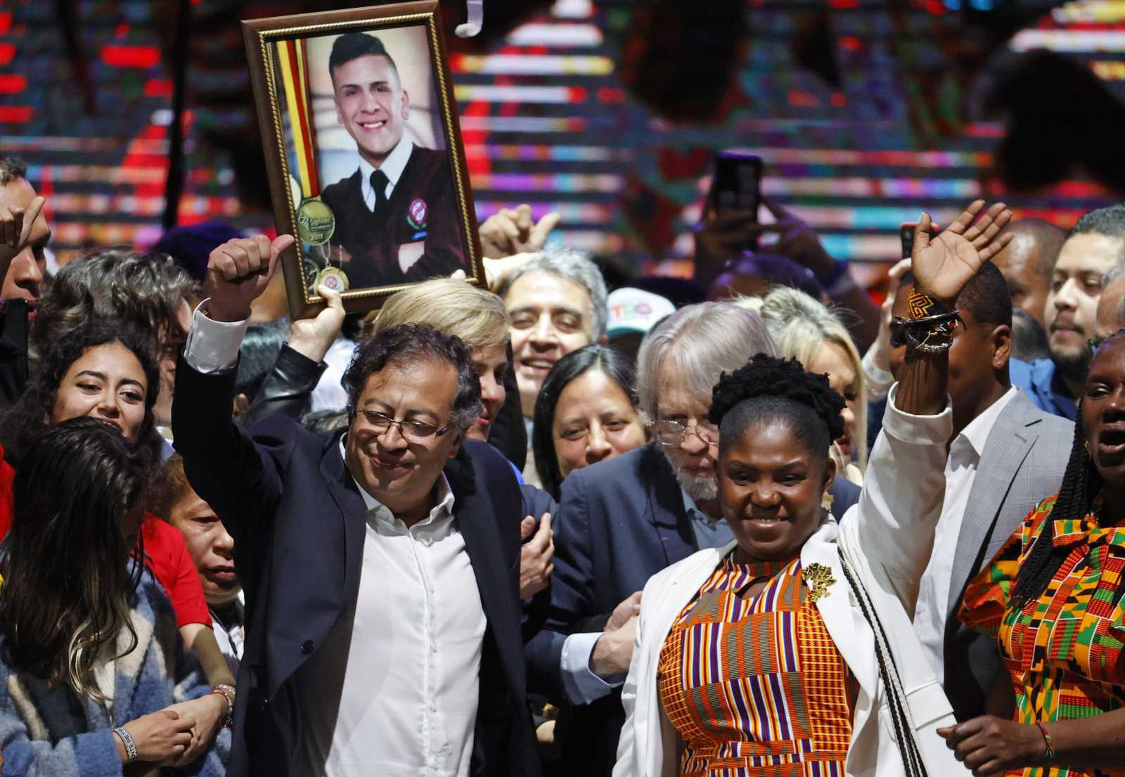 picture alliance / EPA/| Mauricio Duenas Castaneda Election winners Gustavo Petro and Francia Márquez.