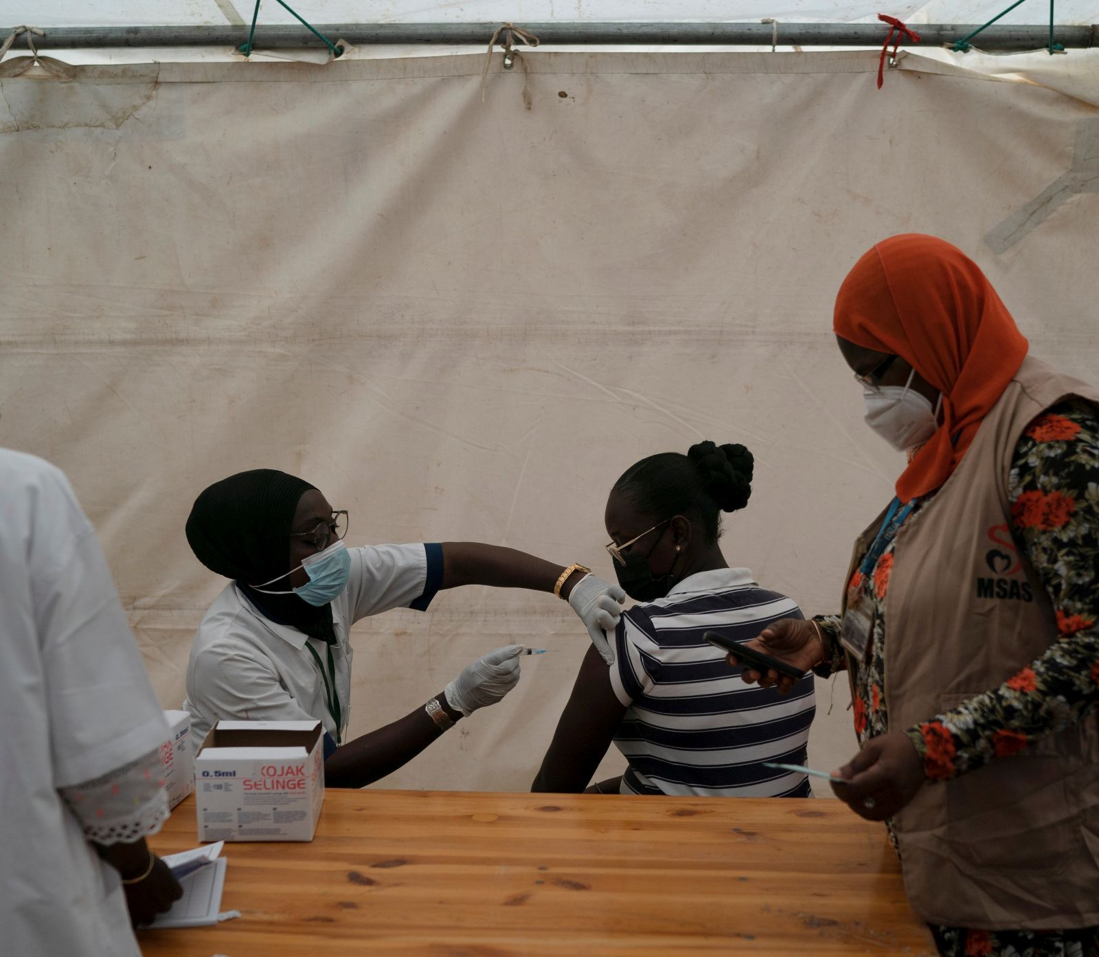 Far too few Africans have had their first shot: vaccination in Dakar in the summer of 2021.