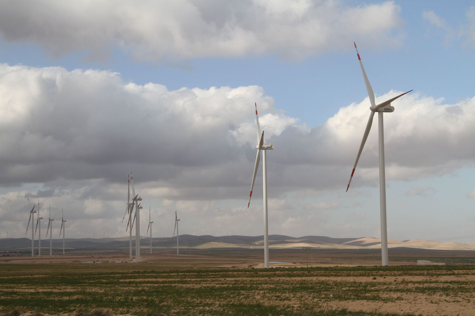 kd Kriterien definieren, wann eine Investition „grün“ ist. Windpark in Jordanien.
