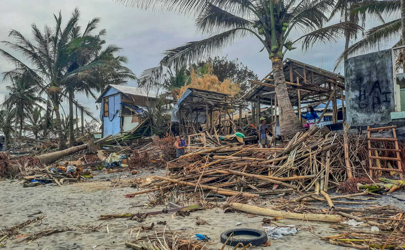 Insurances help to control financial damages: devastation caused by Typhoon Ray in the Philippines in late 2021.
