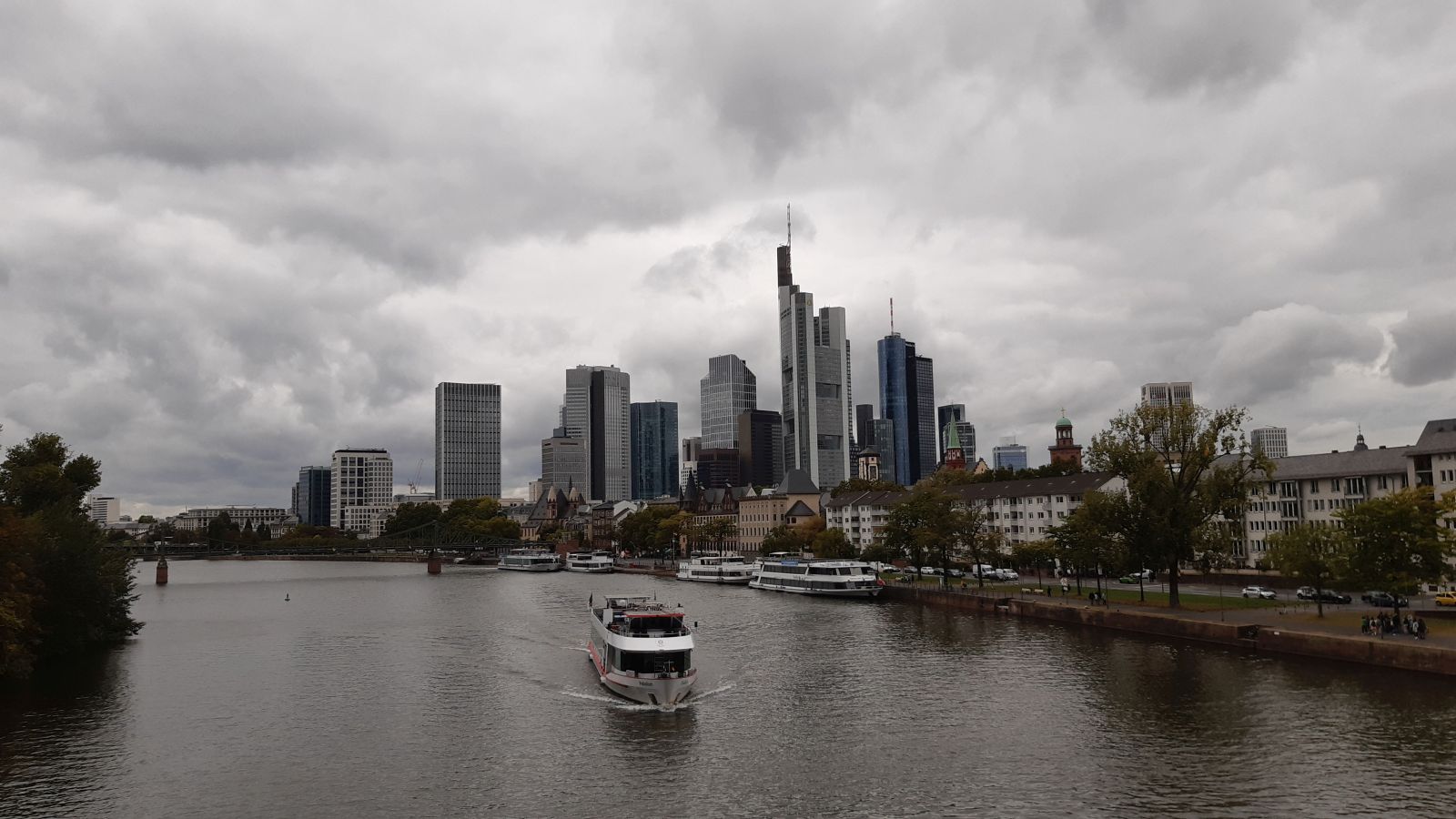 dem “Money laundering in prosperous financial centres is compounding the fiscal problems of developing countries.” Frankfurt skyline.