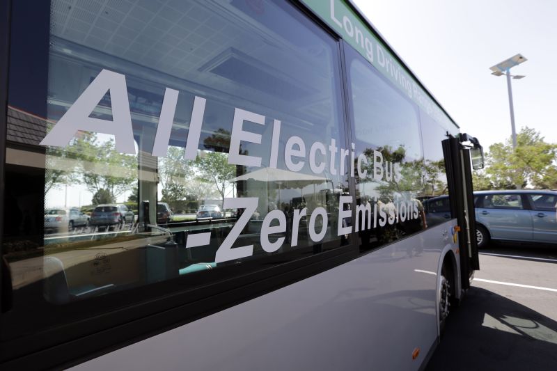 Reed Saxon/AP Photo/picture-alliance Byd verkauft Elektrobusse an Transportunternehmen in den USA.