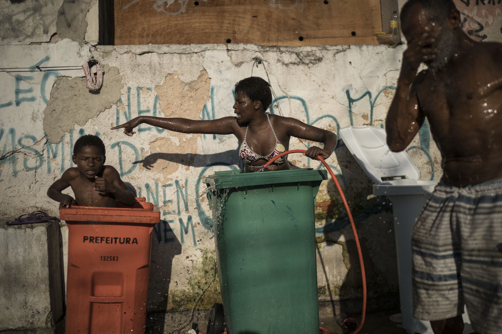 Many Brazilians have fallen back into poverty in recent years: slum dwellers in Rio de Janeiro.