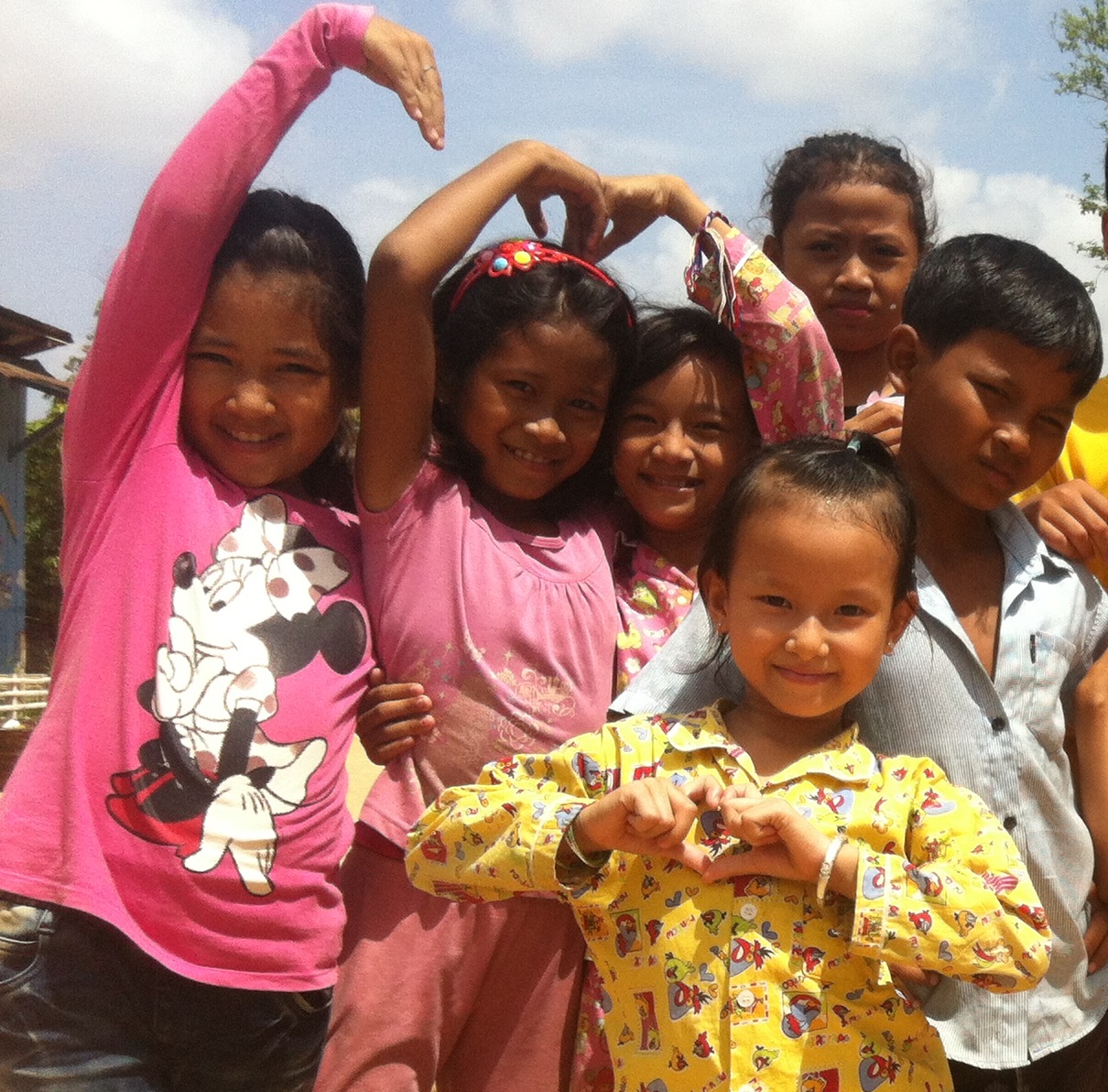 Orphanage children serve as tourist attractions