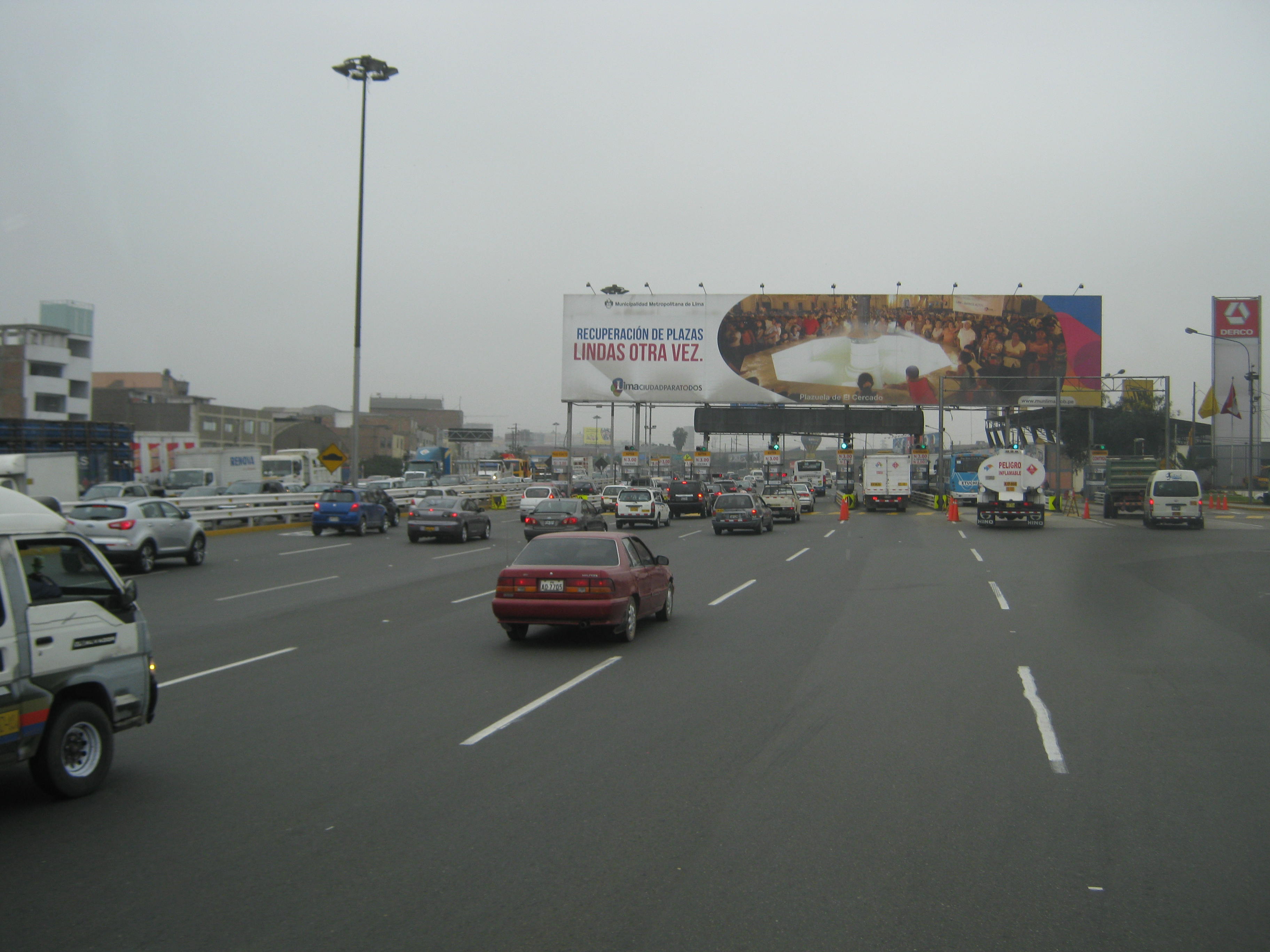 Dembowski Middle-income countries have a lot of infrastructure that is based on the use of fossil fuels, so shifting to a green-growth strategy will require huge investments and is likely to raise poor peoples’ costs of living: toll road in Lima, Peru.