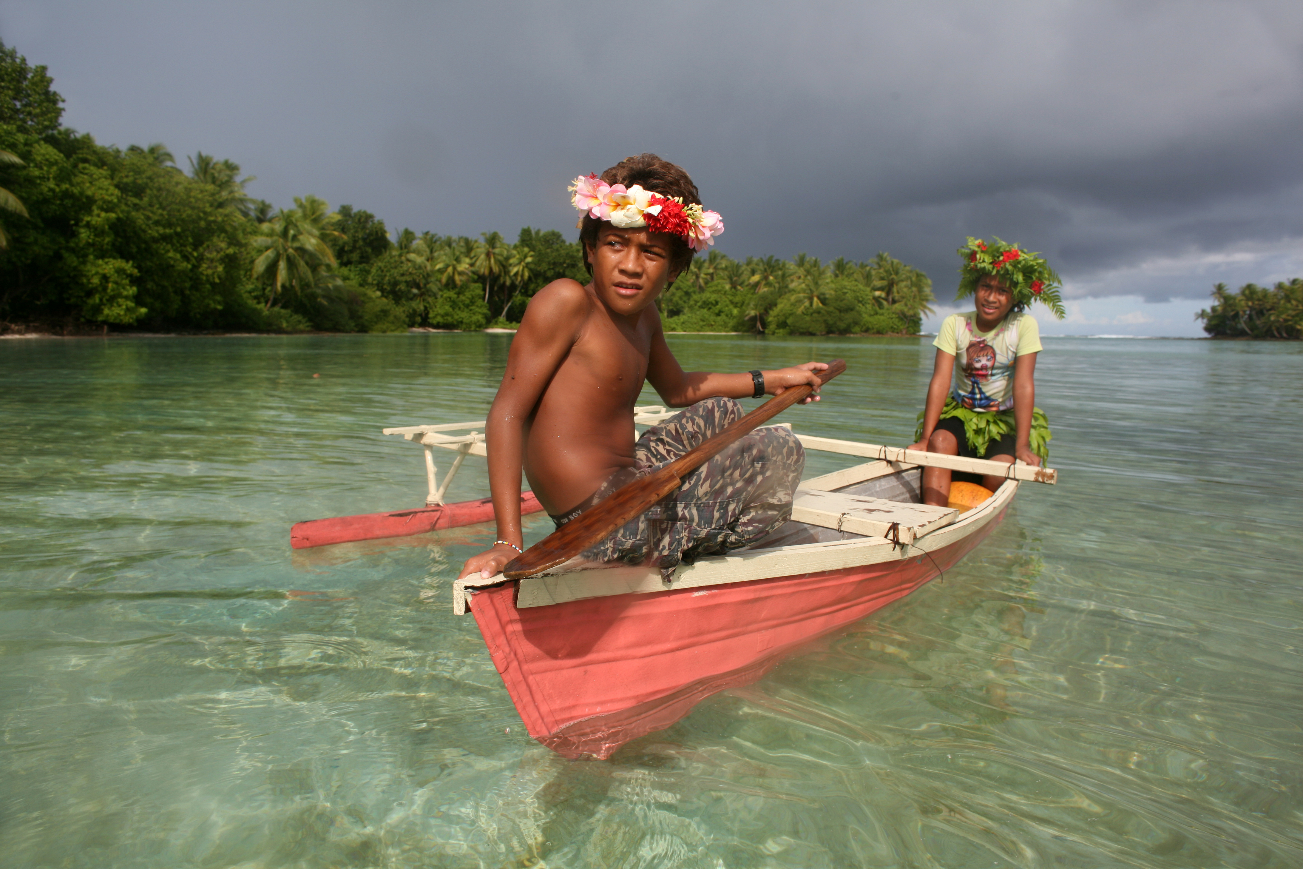 Ton Koene/Lineair Paradies in Gefahr: Die Pazifikinsel Tuvalu droht bei einem Anstieg des Meeresspiegels im Wasser zu verschwinden.