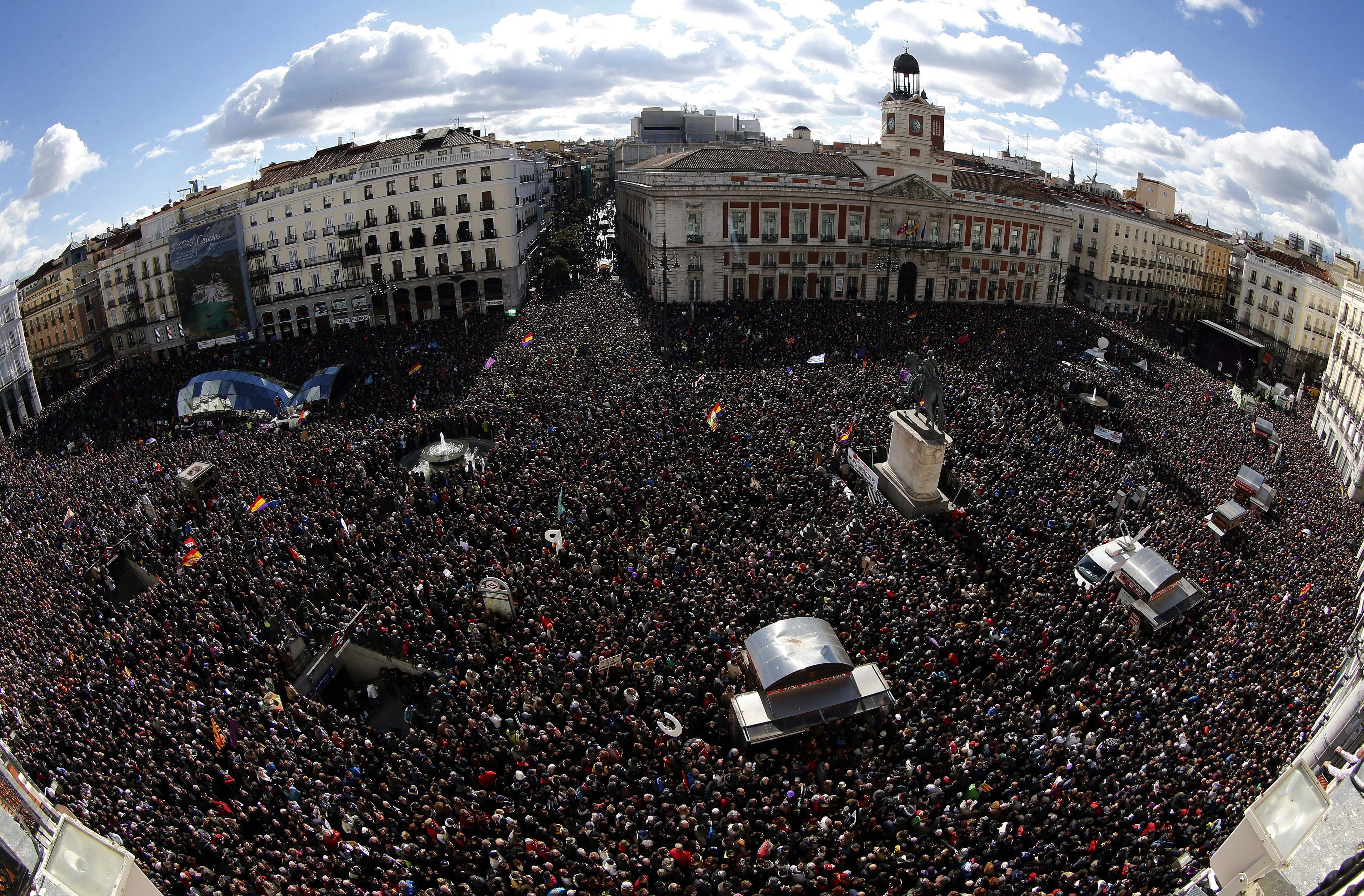 Chema Moya/picture-alliance/dpa „In manchen EU-Ländern ist über die Hälfte der Jugendlichen arbeitslos“: Protest in Madrid.