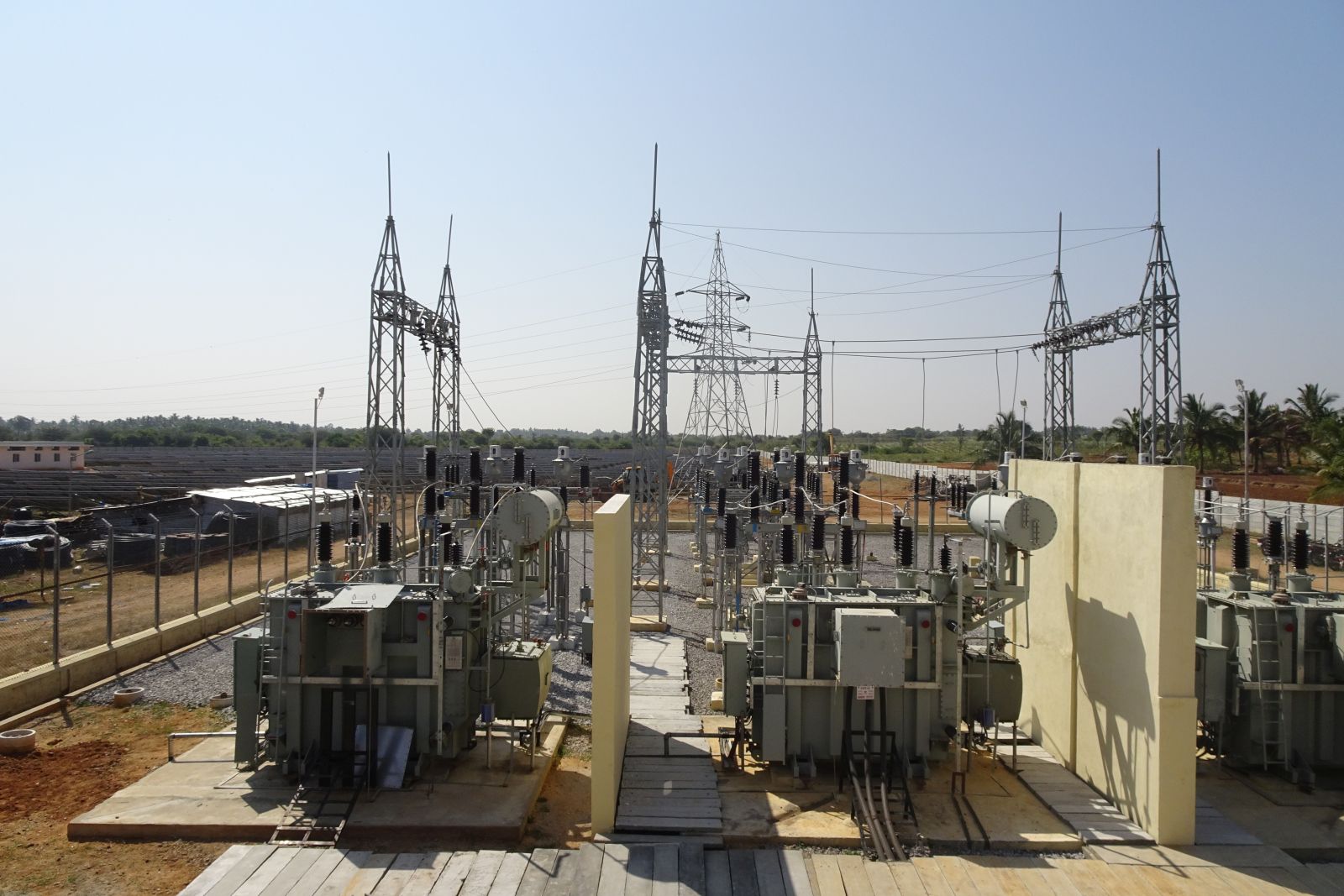 Electrical substation in Anantapur, India. Co-financed by KfW, it supplies electricity for the state of Andhra Pradesh.