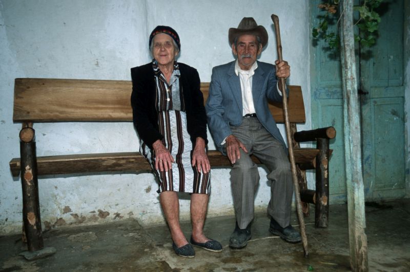 “Happy life years” reached in Venezuela are significantly higher than in Sri Lanka, although the people in both countries have about the same life expectancy: farmer couple in Venezuela.