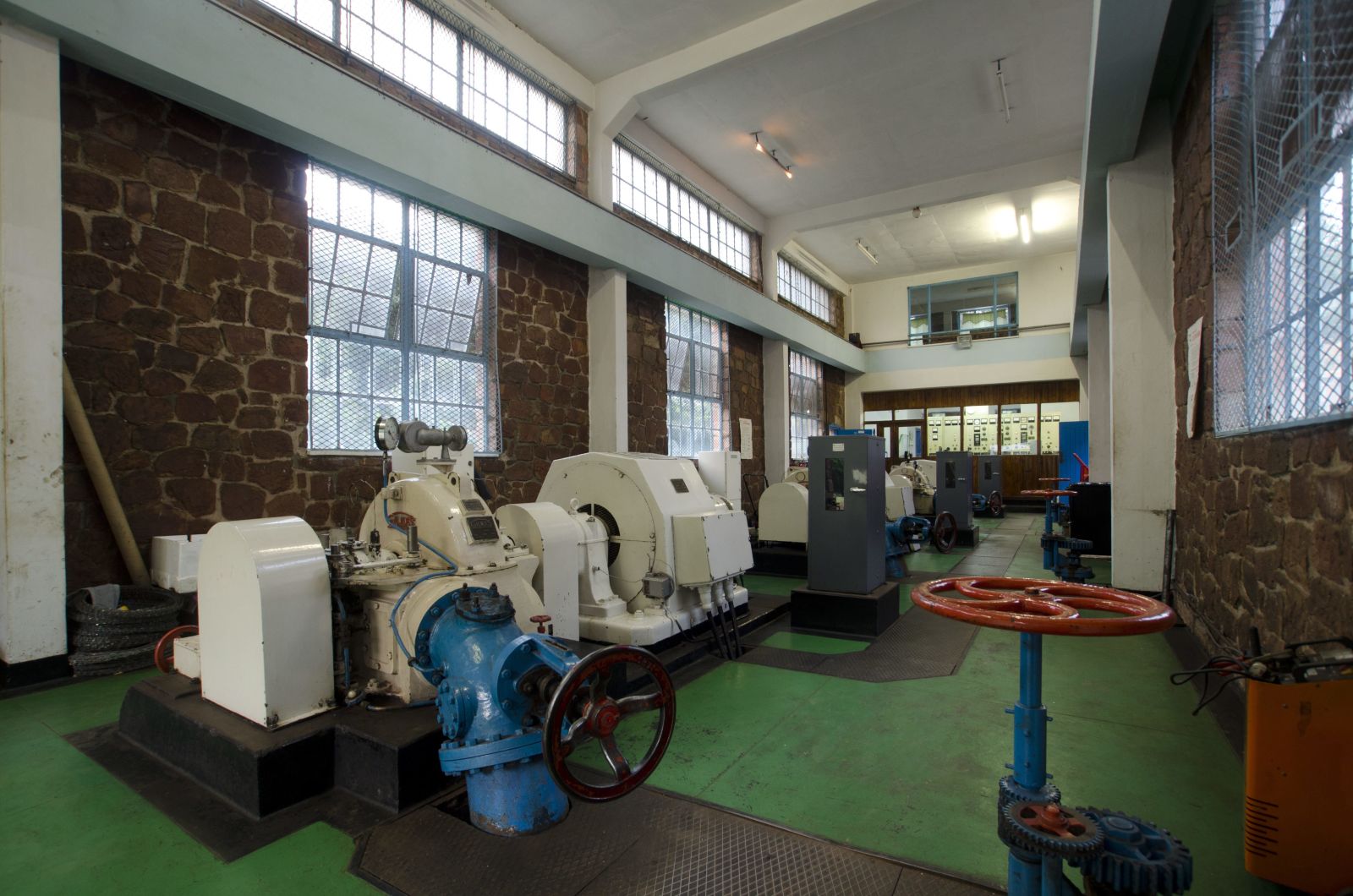 Dan Burton/picture-alliance/robertharding Hydroelectric power station on Lake Tanganyika in Zambia.