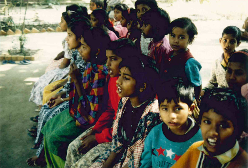 Khelaghar choir in 1996.