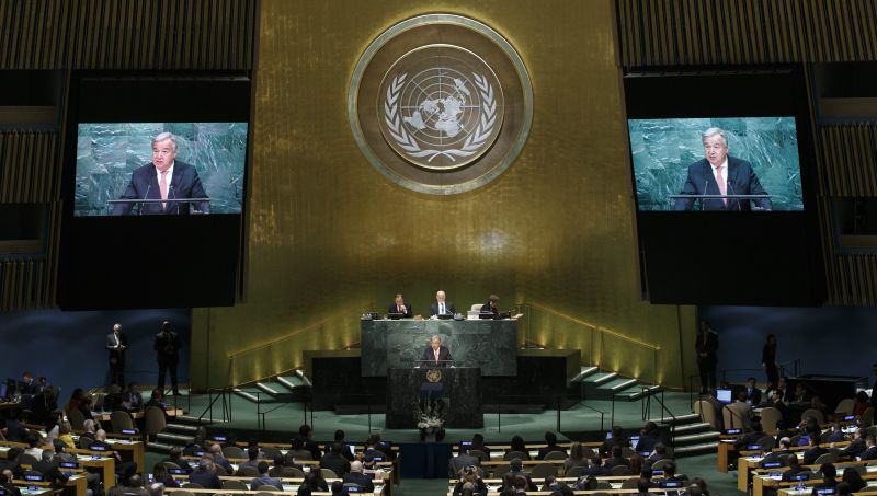 Lane/picture-alliance/dpa Die UN-Generalversammlung, hier bei der Amtseinführung von Generalsekretär António Guterres, hat die Agenda 2030 als Resolution verabschiedet.