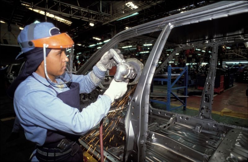 Michael Mogensen/Lineair Fotoarchief The lack of skilled and specialised workers is particularly evident in advanced manufacturing and high-tech industries: employee in a Nissan car factory in Guernavaca, Mexico.