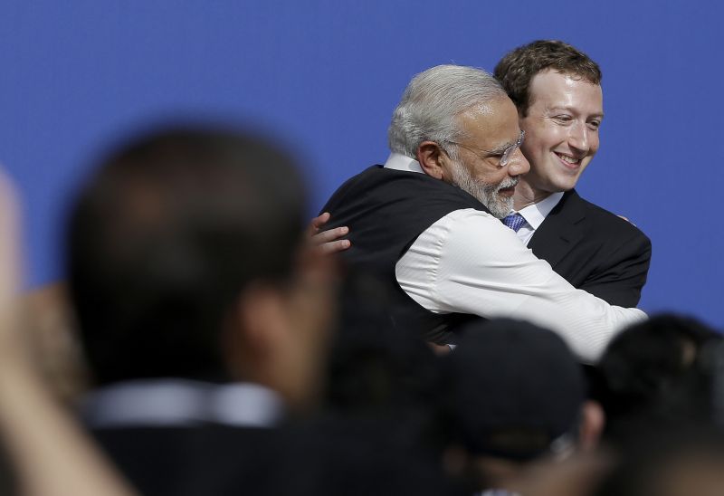 Premierminister Narendra Modi schätzt Facebook-Gründer Mark Zuckerberg, aber Free Basics lässt Indien nicht zu.