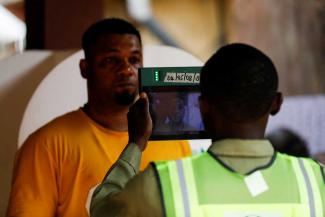 Digitalisierte Wähleridentifizierung am 25. Februar im Bundesstaat Anambra.