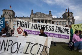 Demo für Rechte Geflüchteter vor dem Bundestag 2022.