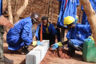 Apprenticeship workshop on masonry in the premises of displaced persons.