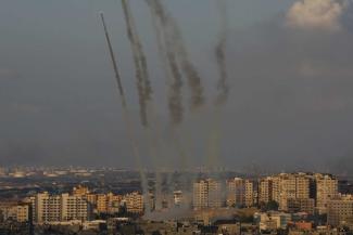 Erst wurden Raketen aus dem Gazastreifen abgefeuert, dann reagierte Israel ebenfalls mit Raketenbeschuss.
