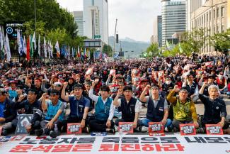 Politischer Aktivismus wirkt: Gewerkschaftsprotest in Seoul im Jahr 2023. 