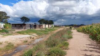 In the Tafara settlement in Zimbabwe’s capital Harare, residents are working to improve their living conditions.