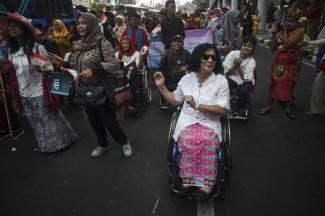 Menschen mit Behinderungen auf einer Demonstration in Jakarta, Indonesien, 2019.