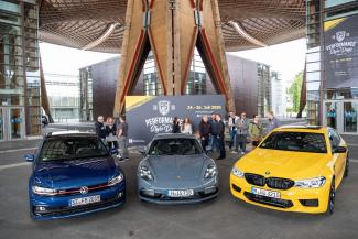 Für die Bundesregierung hat das Wohlergehen der Autoindustrie oft Vorrang vor globaler Nachhaltigkeit: Automessen-Werbung 2019 in Hannover.