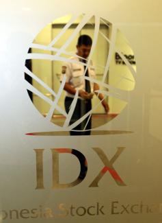 Billiges Geld kann in Asien Spekulationsblasen verursachen: Wachmann in der Indonesian Stock Exchange (IDX) in Jakarta.