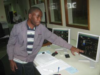 Dembowski Control room of a Kenyan geothermic power plant that was built with loans from KfW and other financial institut..
