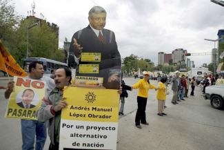 Umstrittenes Ergebnis: Demonstration für die Neuauszählung der Wahlzettel im Sommer 2006 in Mexiko-Stadt.