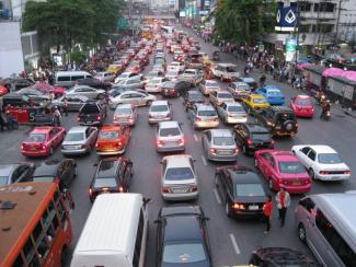 Stau gehört in der thailändischen Hauptstadt Bangkok zum Alltag.