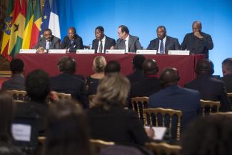 French President François Hollande (third from right) met African leaders to prepare for the UN climate summit. From left: Ethiopian Prime Minister Hailemariam Dessalegn, Guinean President Alpha Conde, Benin’s President Thomas Boni Yayi, Gabon’s President Ali Bongo and Ghana’s President John Dramani Mahama.