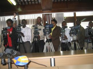 Journalisten bei einer Pressekonferenz in Nairobi 2010.