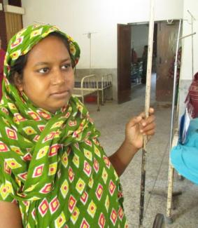 Gesundheit und Armutsbekämpfung stehen auf der Agenda: Patientin in einem Krankenhaus in Bangladesch.